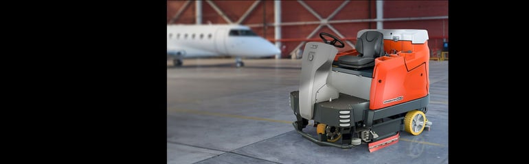 Scrubmaster_B400-R_Hangar