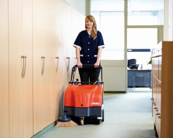 Sweepmaster-B-P650-Battery-or-Petrol-Floor-Sweeper-3