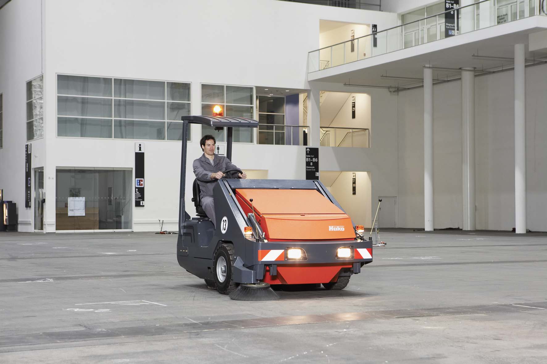 Powerboss 6XR Industrial Floor Sweeper