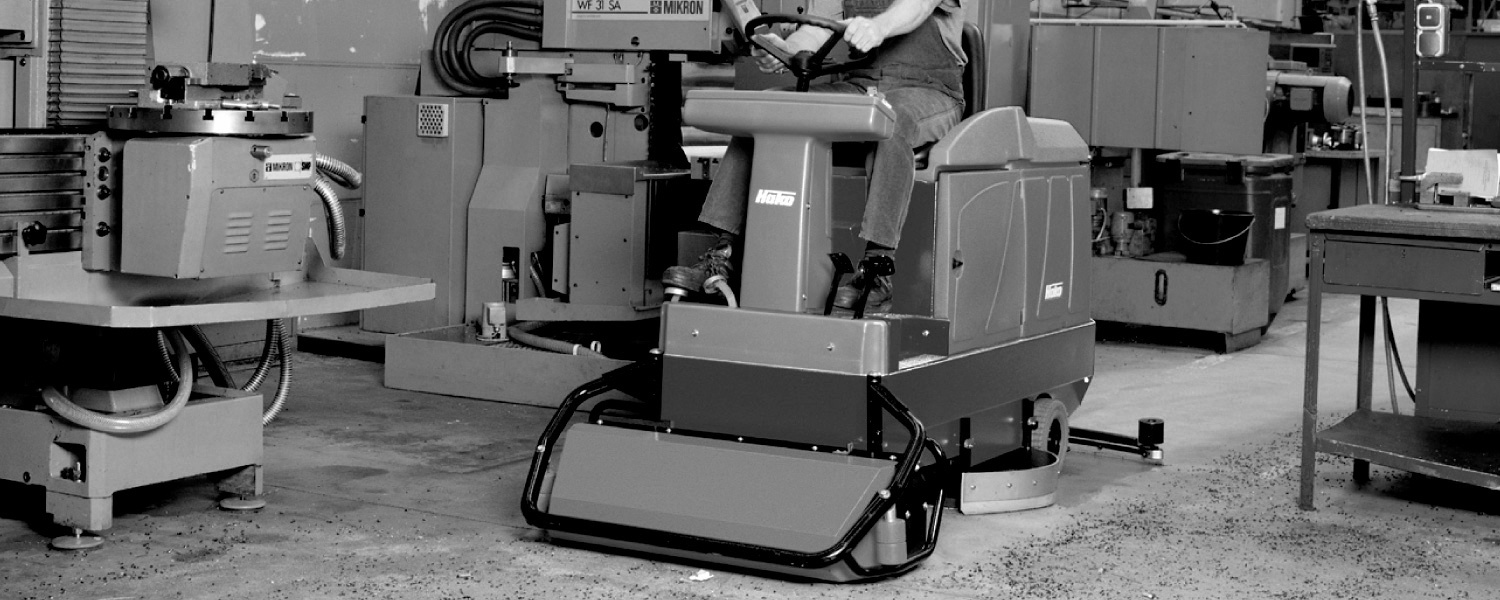 Scrubmaster B140 R Industrial Battery Electric Ride-on Floor Scrubber (Superceded)