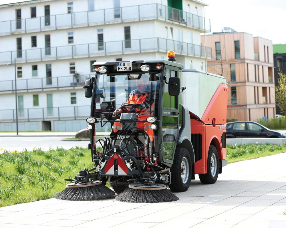 Citymaster-1600-Outdoor-Footpath-and-Street-Sweeper-3.jpg